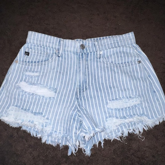 Shorts - Picture 1 of 2